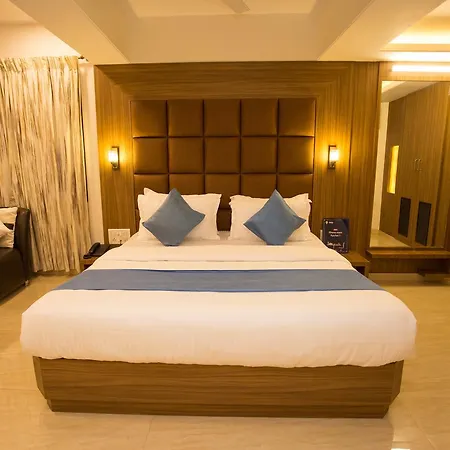 Hotel Oyo 8850 J K Regency